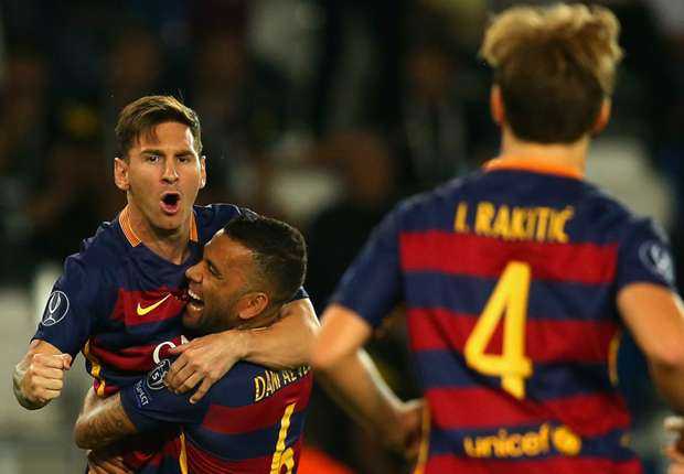 lionel-messi-dani-alves-ivan-rakitic-barcelona-sevilla-supercup-11082015_1ce447yum3al41bzyiv4aavp3e